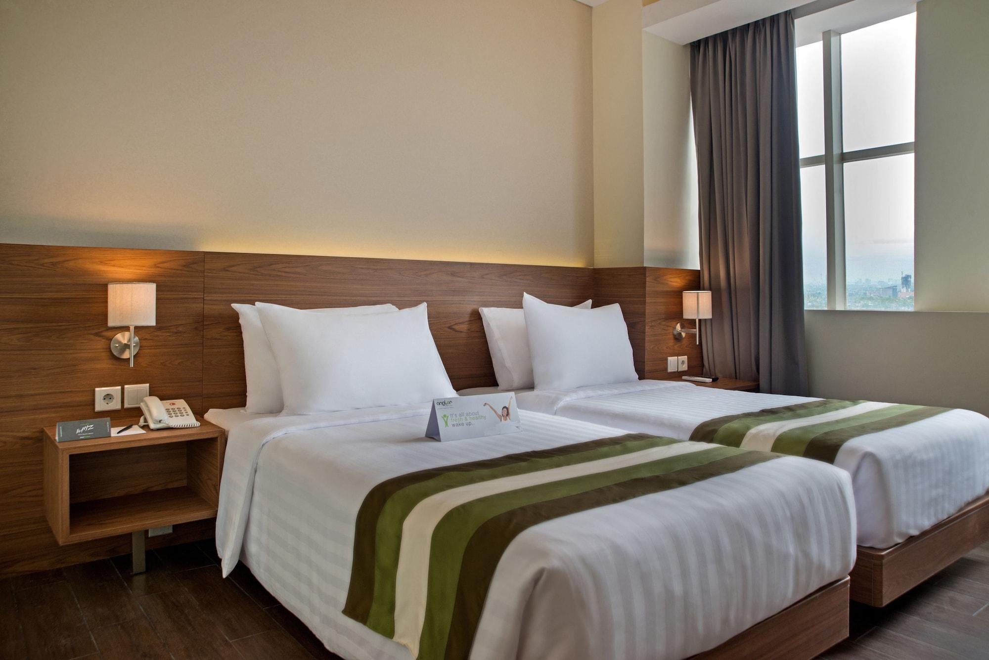 Grand Whiz Poins Simatupang Jakarta Exterior foto